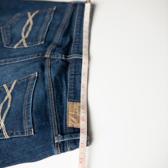 Abercrombie & Fitch Dark Denim Perfect Stretch Cuffed Shorts Size 6/W28 - Picture 12 of 13
